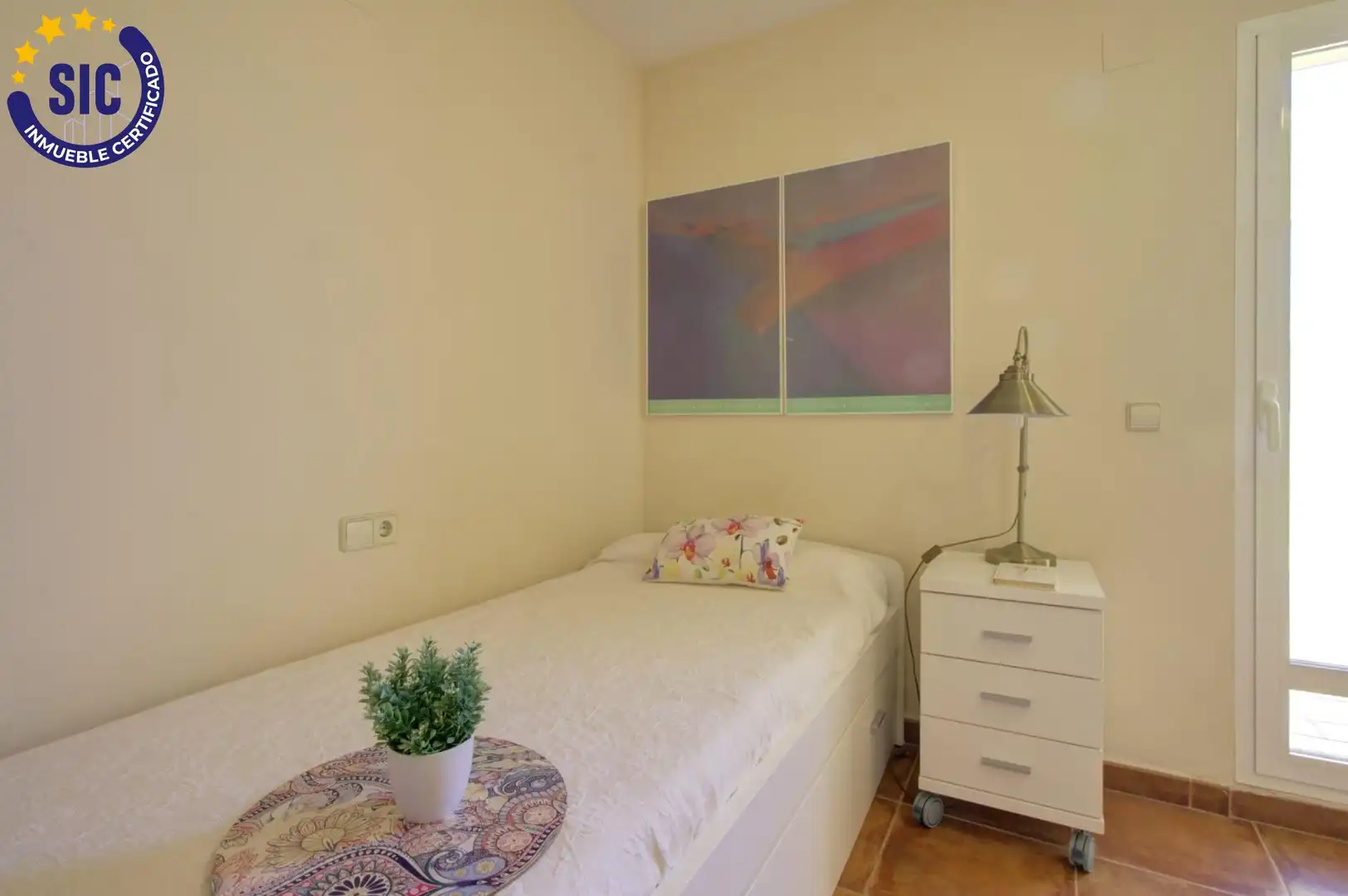 Dormitori de Casa adosada en venda en Sagunto / Sagunt amb Aire condicionat, Calefacció i Jardí privat