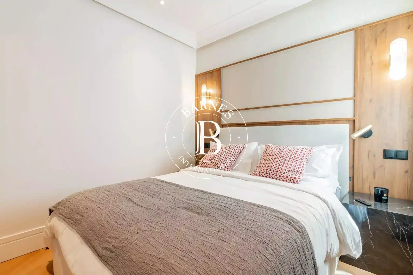 Bedroom of Flat for rent in Madrid  with Air Conditioner, Heating and Terrace