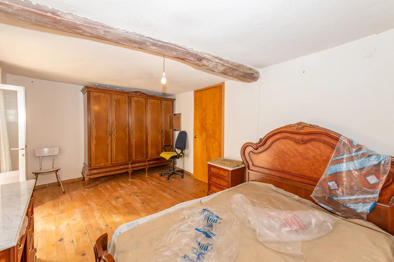Schlafzimmer von Country house zum Verkauf in Santa Colomba de Somoza mit Möbliert