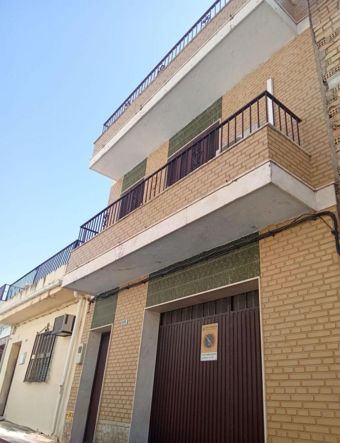 Exterior view of Country house for sale in Morón de la Frontera  with Air Conditioner, Private garden and Storage room