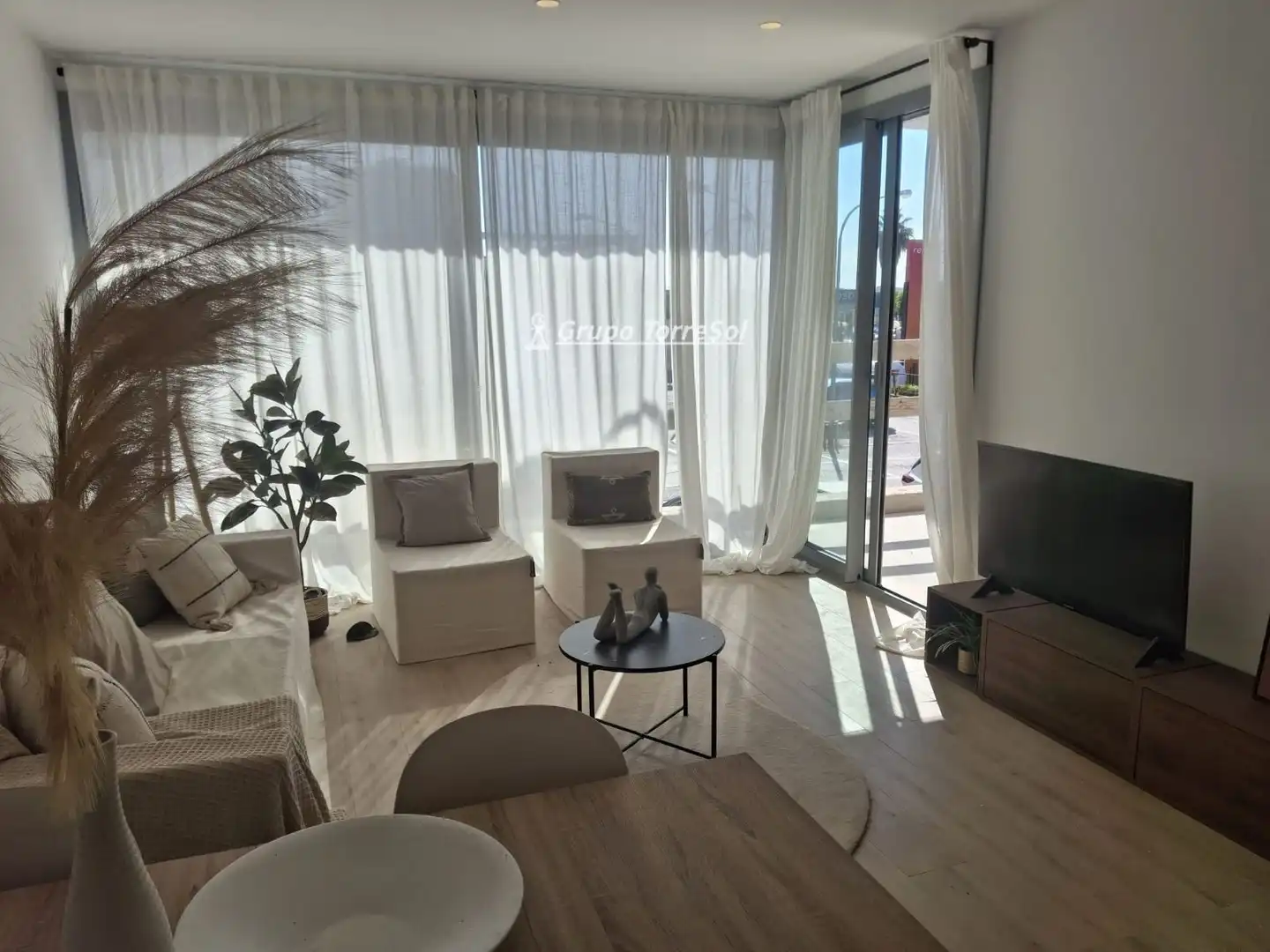 Sala d'estar de Pis en venda en Cubelles amb Aire condicionat, Calefacció i Terrassa