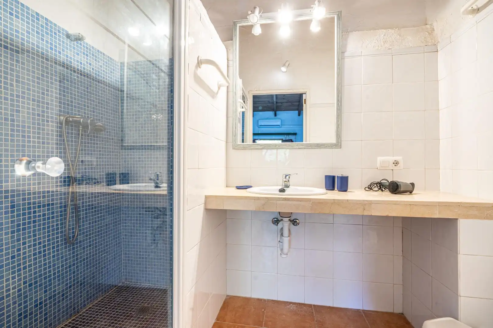 Baño de Edificio en venta en Inca con Alarma y Piscina comunitaria