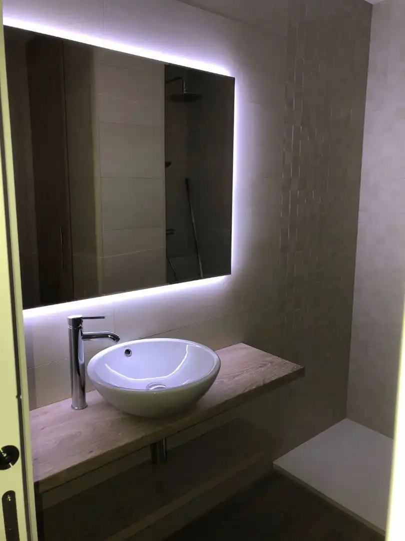 Badezimmer von Wohnung zur Miete in Madrid mit Klimaanlage, Heizung und Parkett