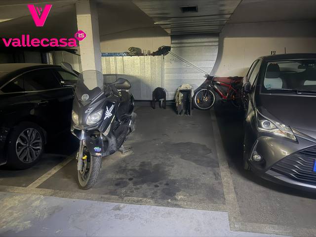 Garaje en Venta en Calle de Fuentidueña en Casco Histórico de Vallecas