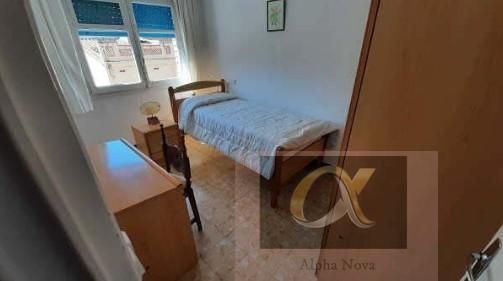 Bedroom of Building for sale in Badalona