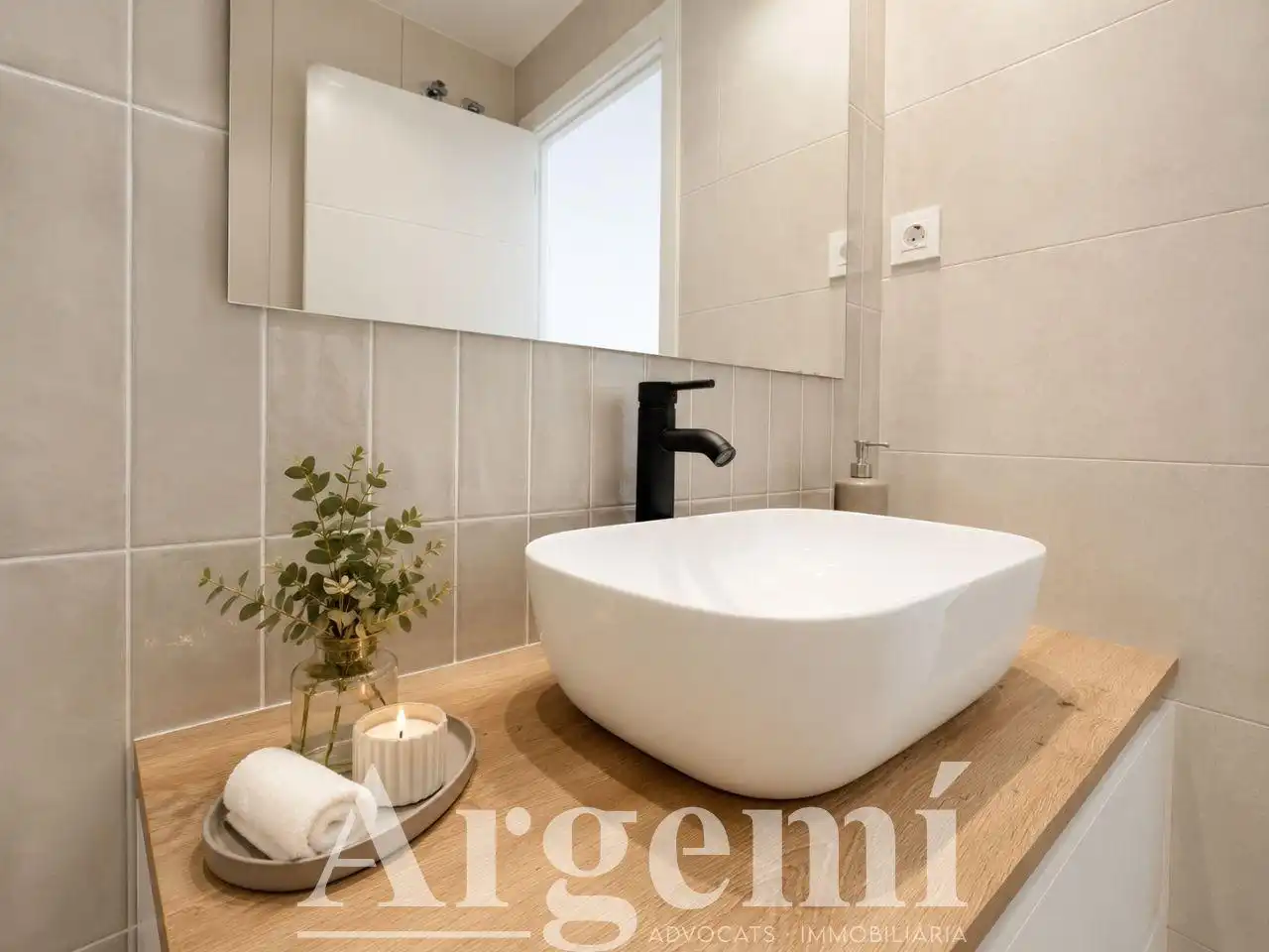 Baño de Piso en venta en Terrassa con Calefacción, Parquet y Balcón