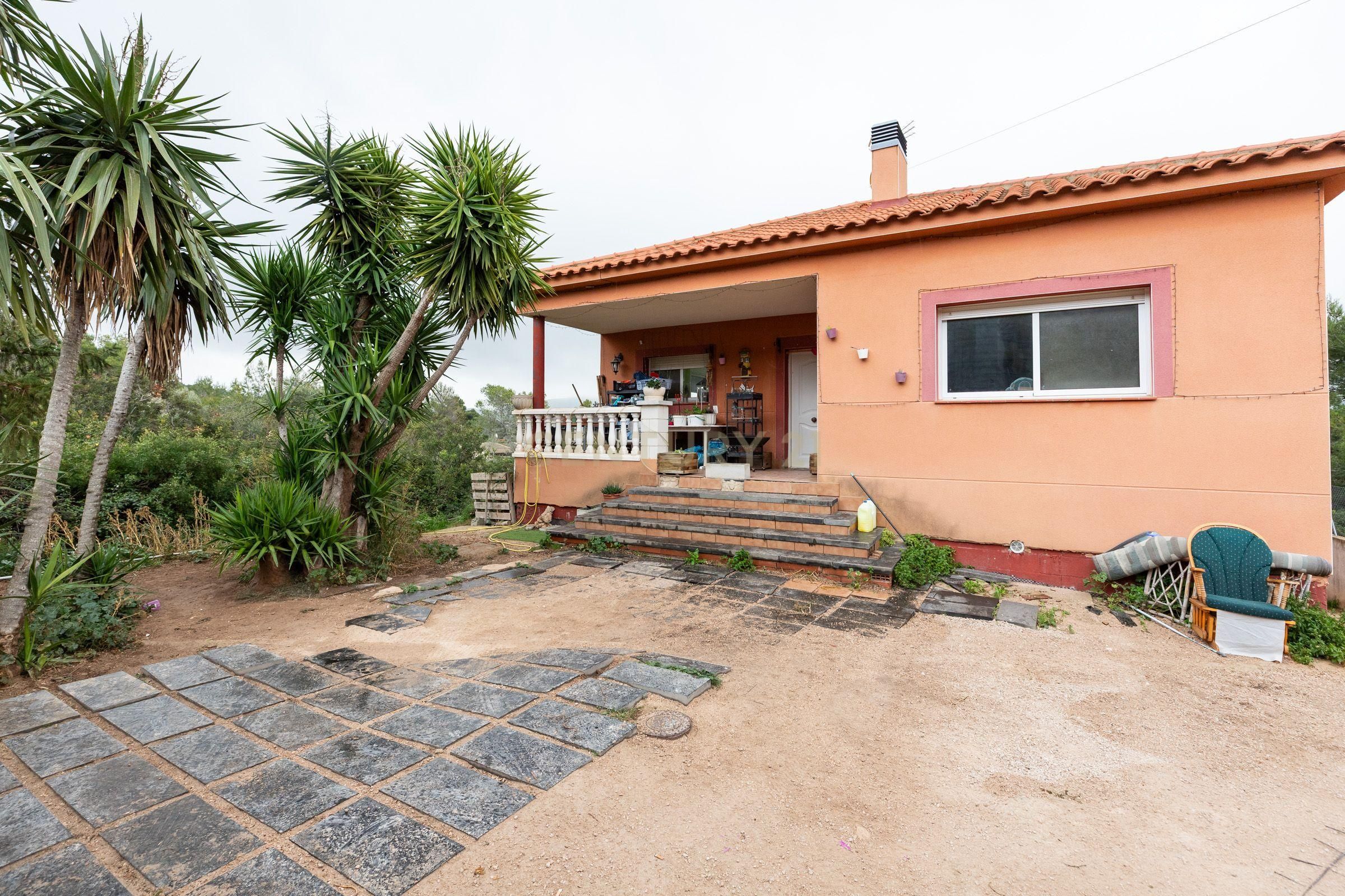 Vista exterior de Casa o xalet en venda en El Montmell amb Jardí privat i Balcó