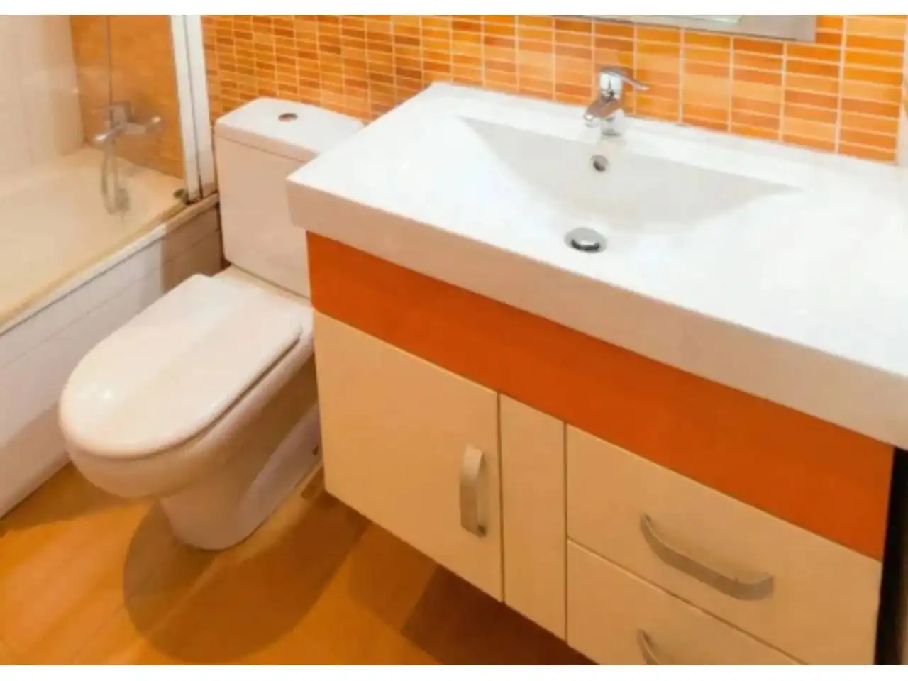 Baño de Piso en venta en Ourense Capital  con Calefacción, Parquet y Amueblado