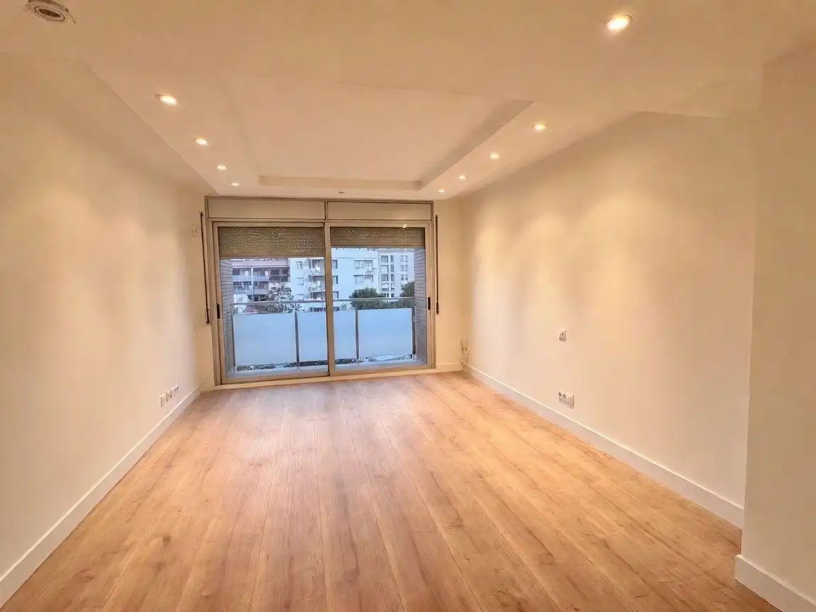 Living room of Flat for sale in Sabadell  with Air Conditioner, Heating and Terrace