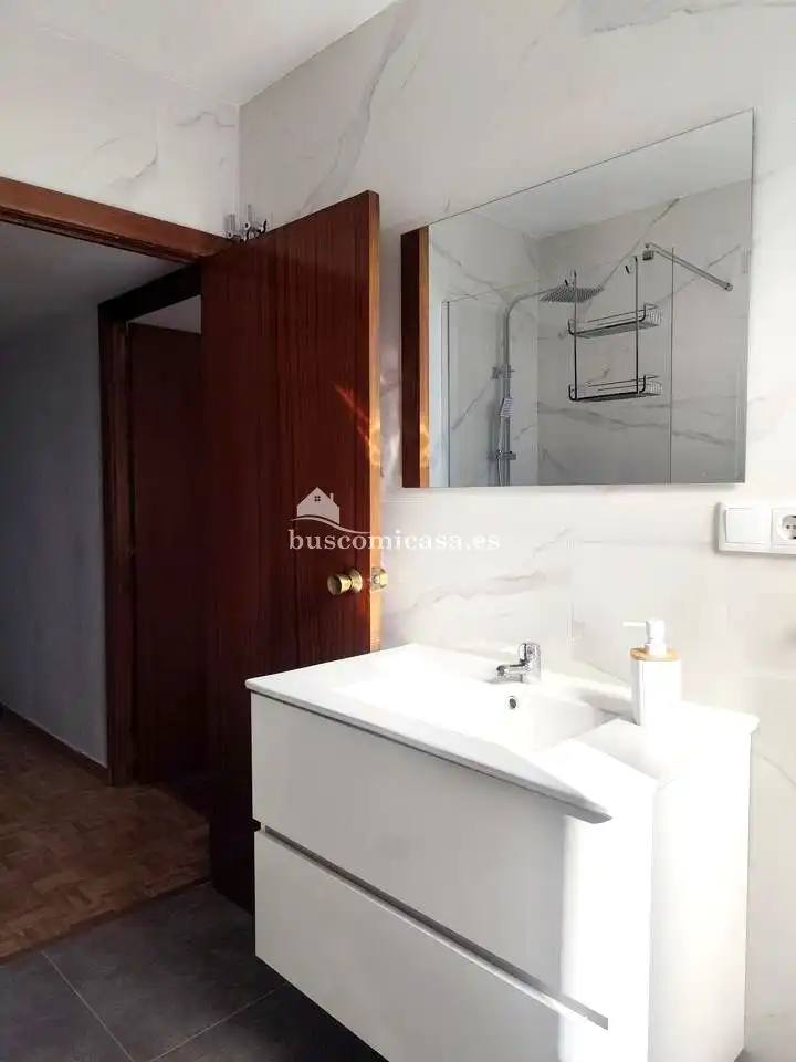Room in Ruiz Jiménez, Avda de Madrid - Pº de la Estación
