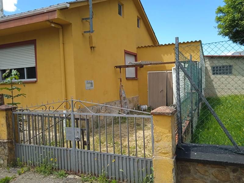 Exterior view of Apartment for sale in Valdesamario