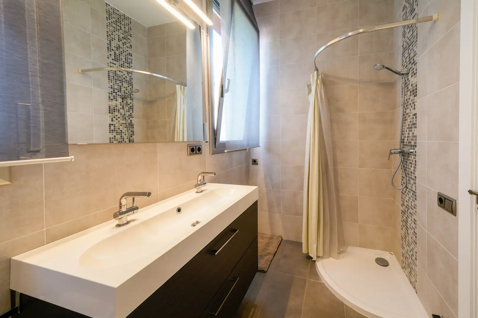 Baño de Casa o chalet en venta en Cabrils con Aire acondicionado, Trastero y Piscina