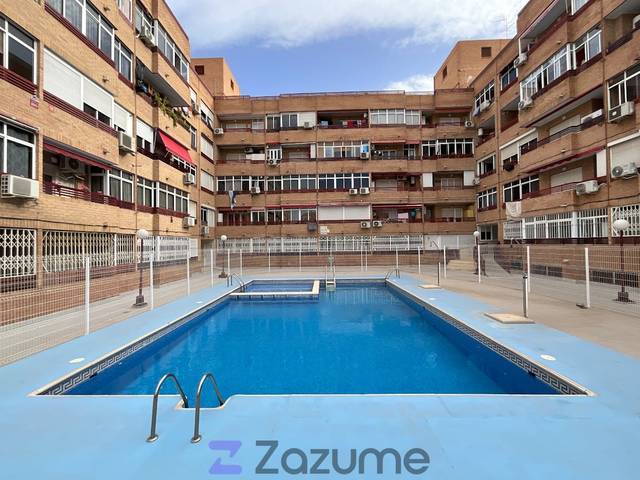 Piso en Alquiler en C. Bazan en El Molino