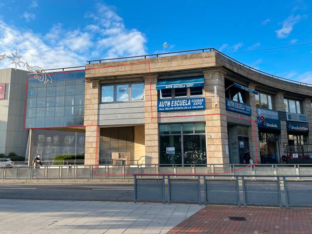 Local comercial en Alquiler en Av de los Descubrimientos en Ciudad Expo