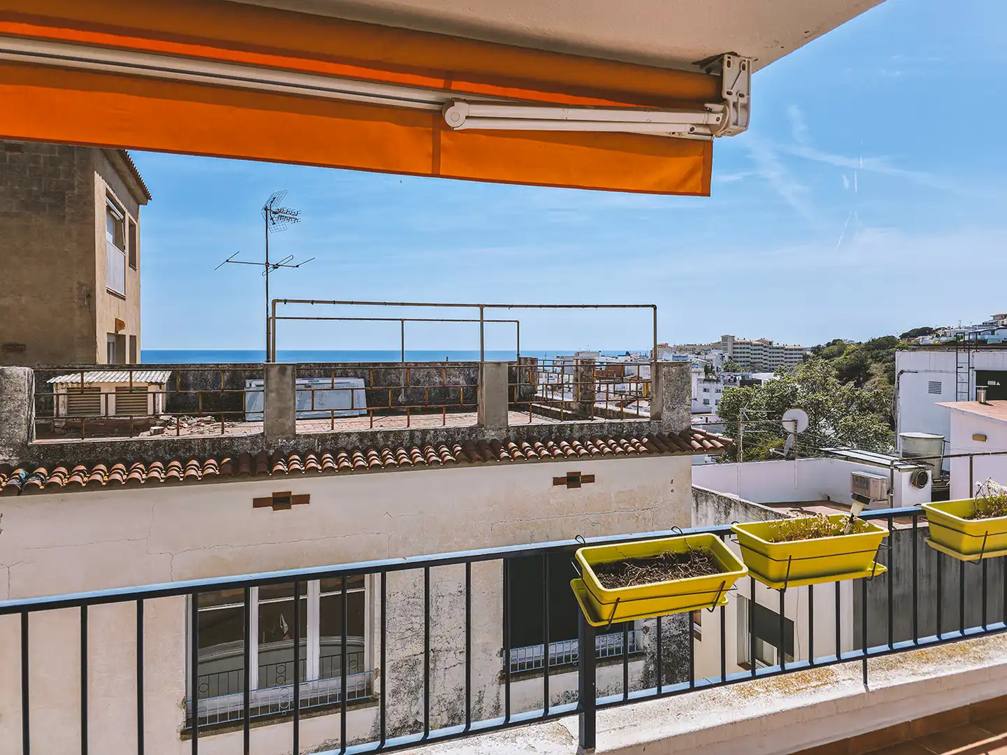 Terrasse von Wohnung zum Verkauf in Sant Pol de Mar mit Klimaanlage, Heizung und Parkett