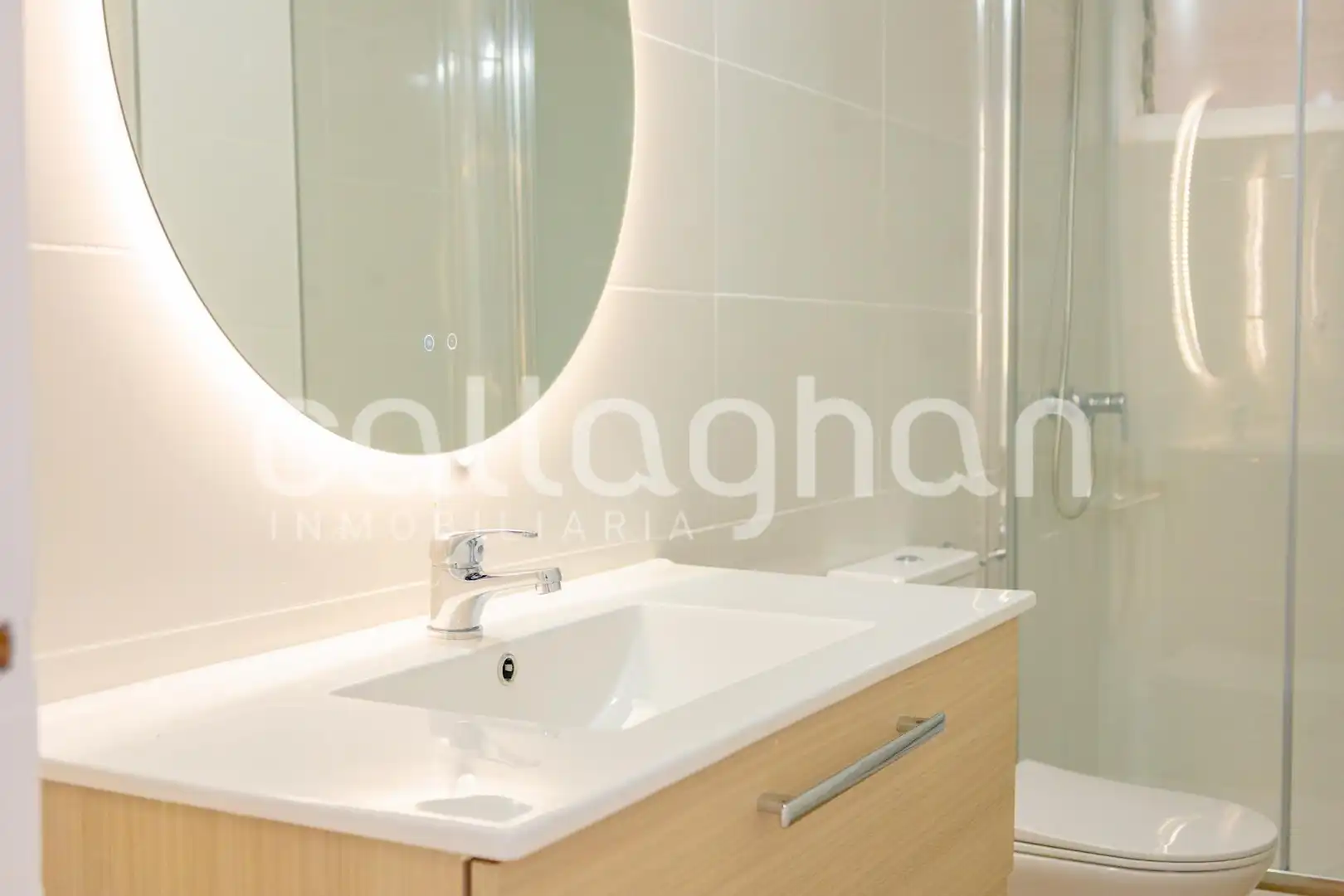 Baño de Piso en venta en Valencia con Balcón