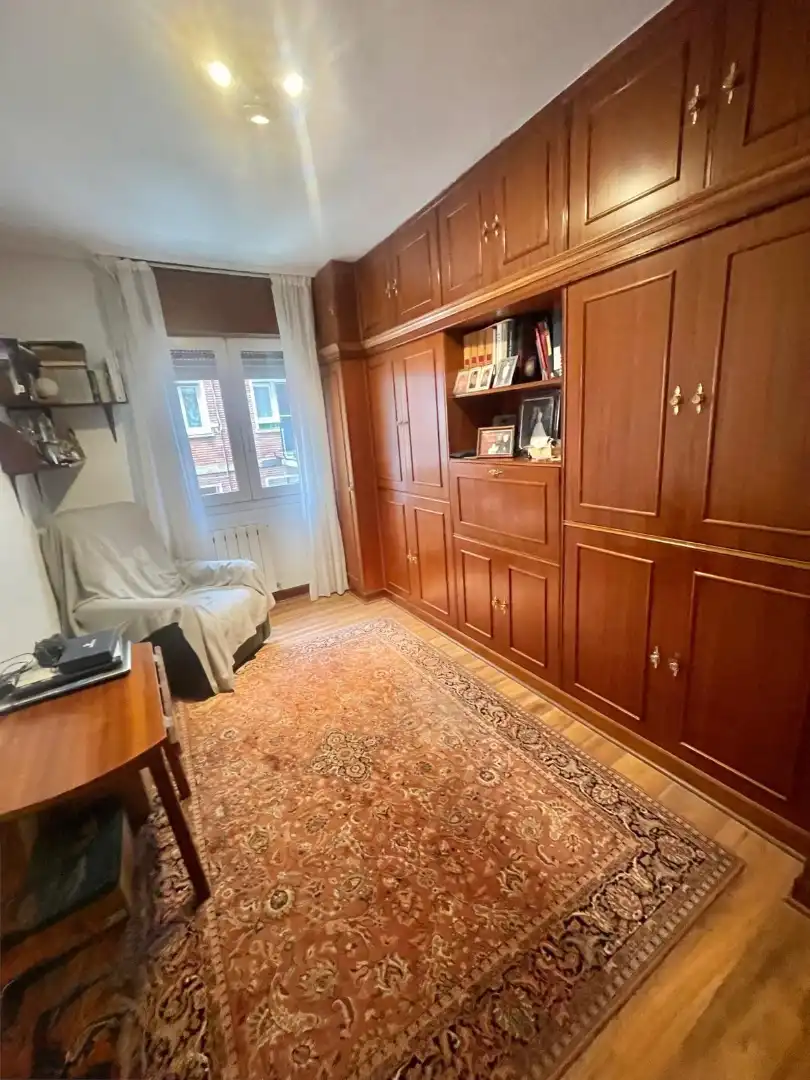 Habitación de Piso en venta en Portugalete con Calefacción, Amueblado y Horno