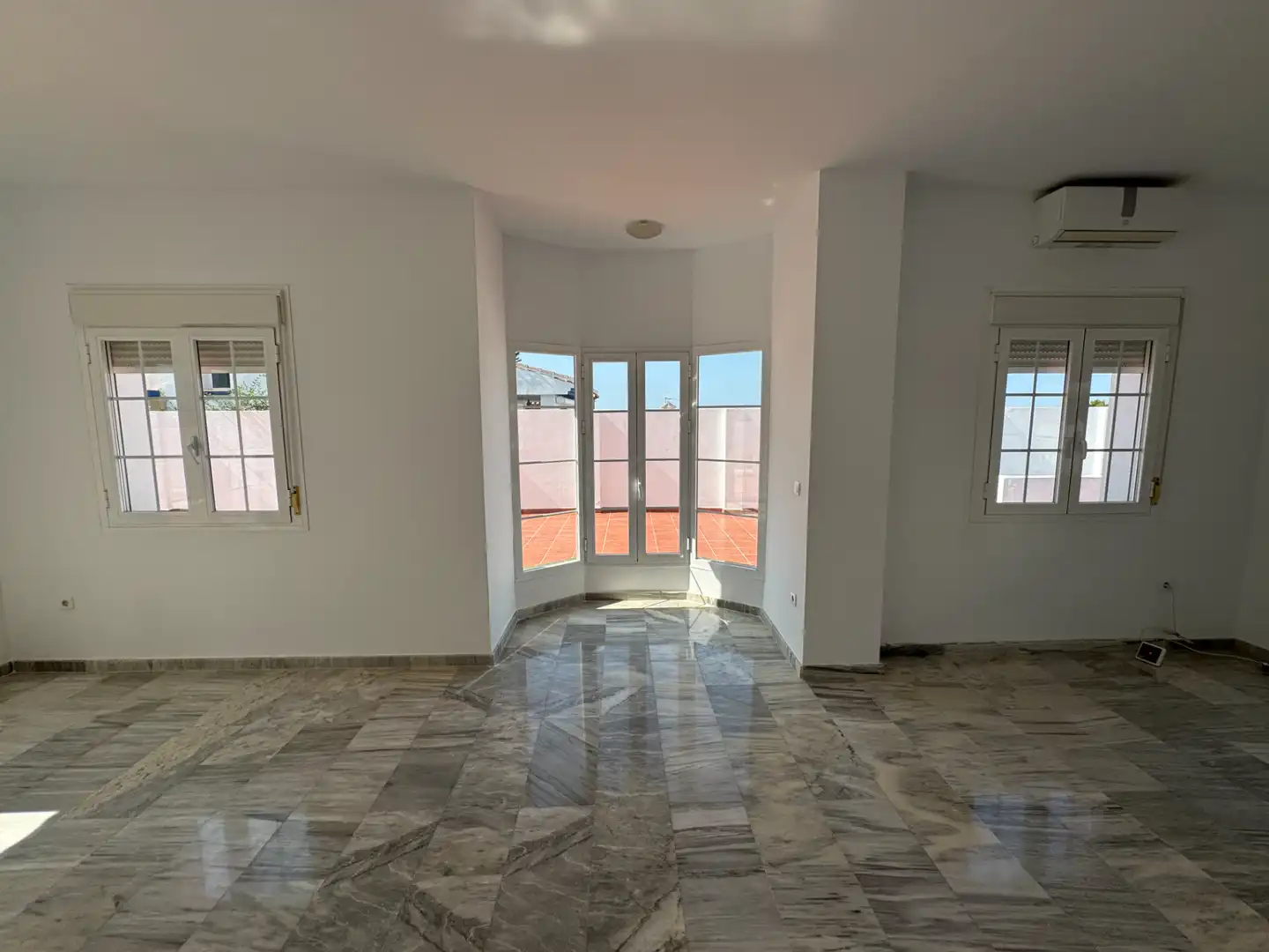 Casa o xalet en venda en Rincón de la Victoria amb Aire condicionat, Jardí privat i Terrassa