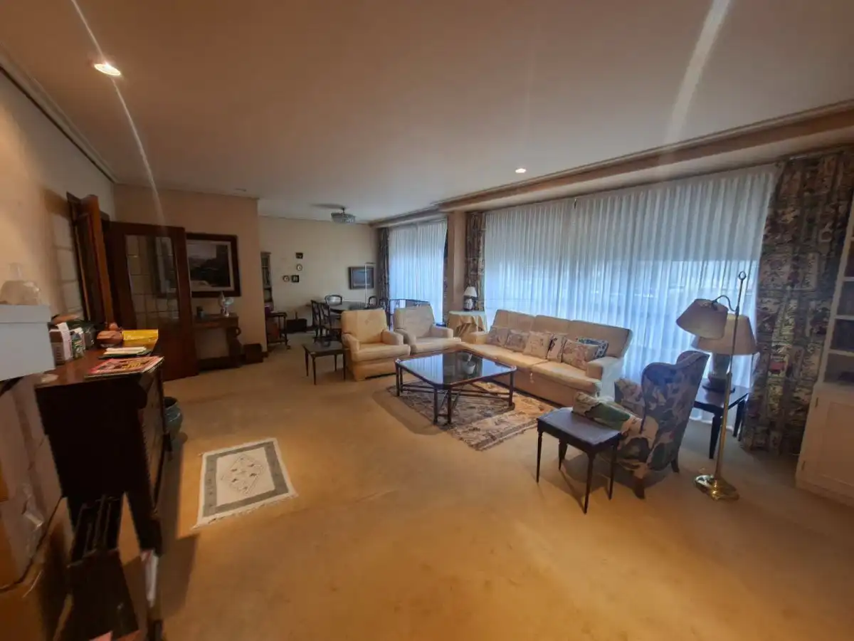 Sala d'estar de Pis en venda en Vitoria - Gasteiz amb Calefacció, Parquet i Terrassa