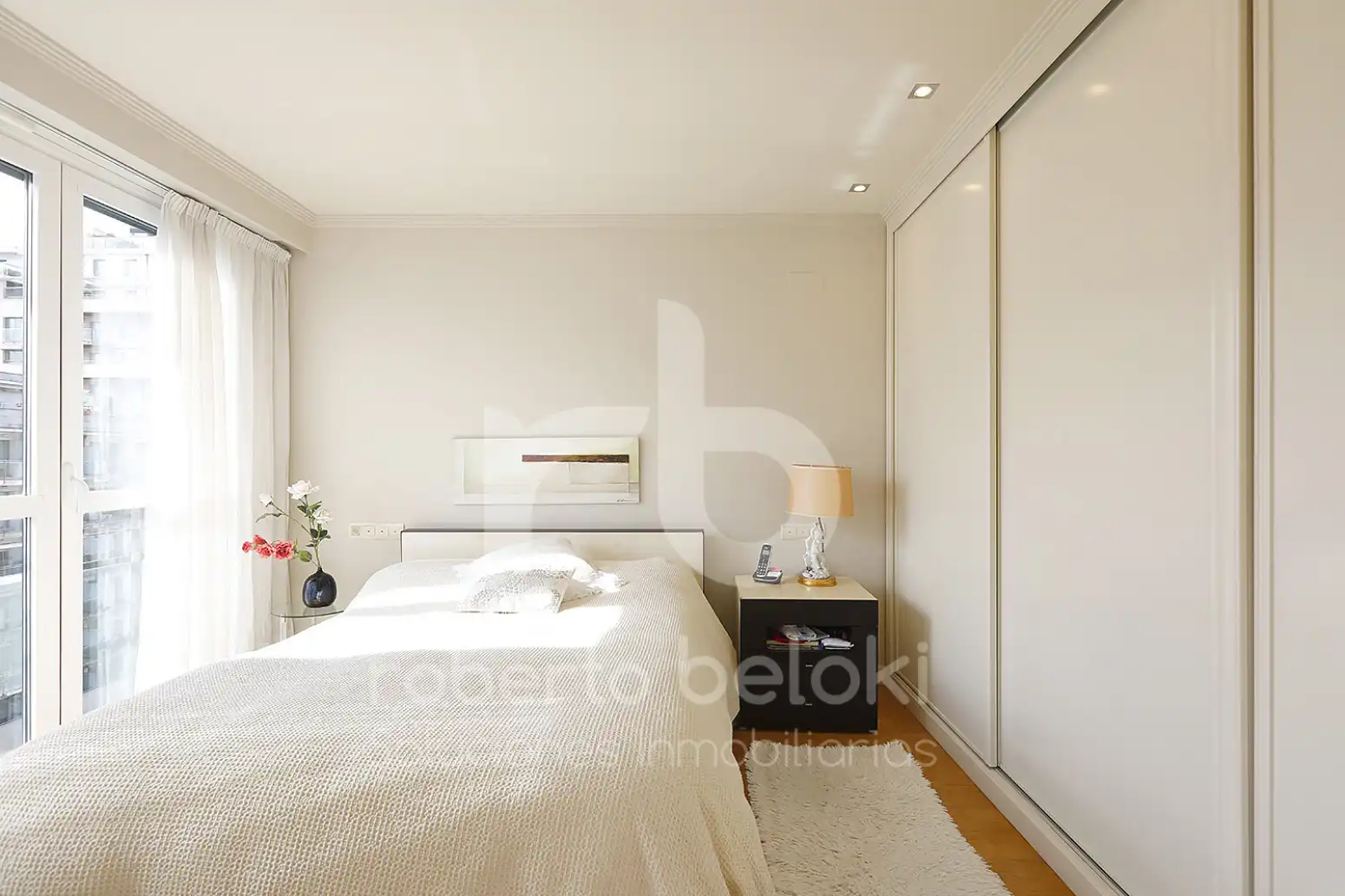 Habitación de Piso en venta en Donostia - San Sebastián  con Calefacción, Terraza y Balcón