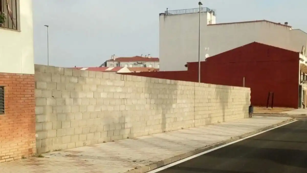 Terreni e lotti in vendita a Calle Cornalvo, imagen 3