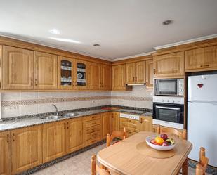 Kitchen of Single-family semi-detached for sale in Bergondo  with Terrace