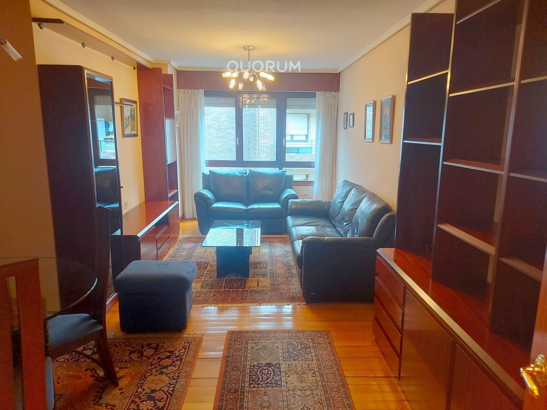 Sala de estar de Piso en venta en Bilbao  con Calefacción, Trastero y Balcón