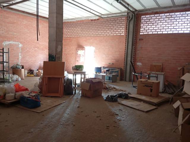 Local comercial en Venta en Calle Rosa Chacel, 28 en Portillejo - Valdegastea