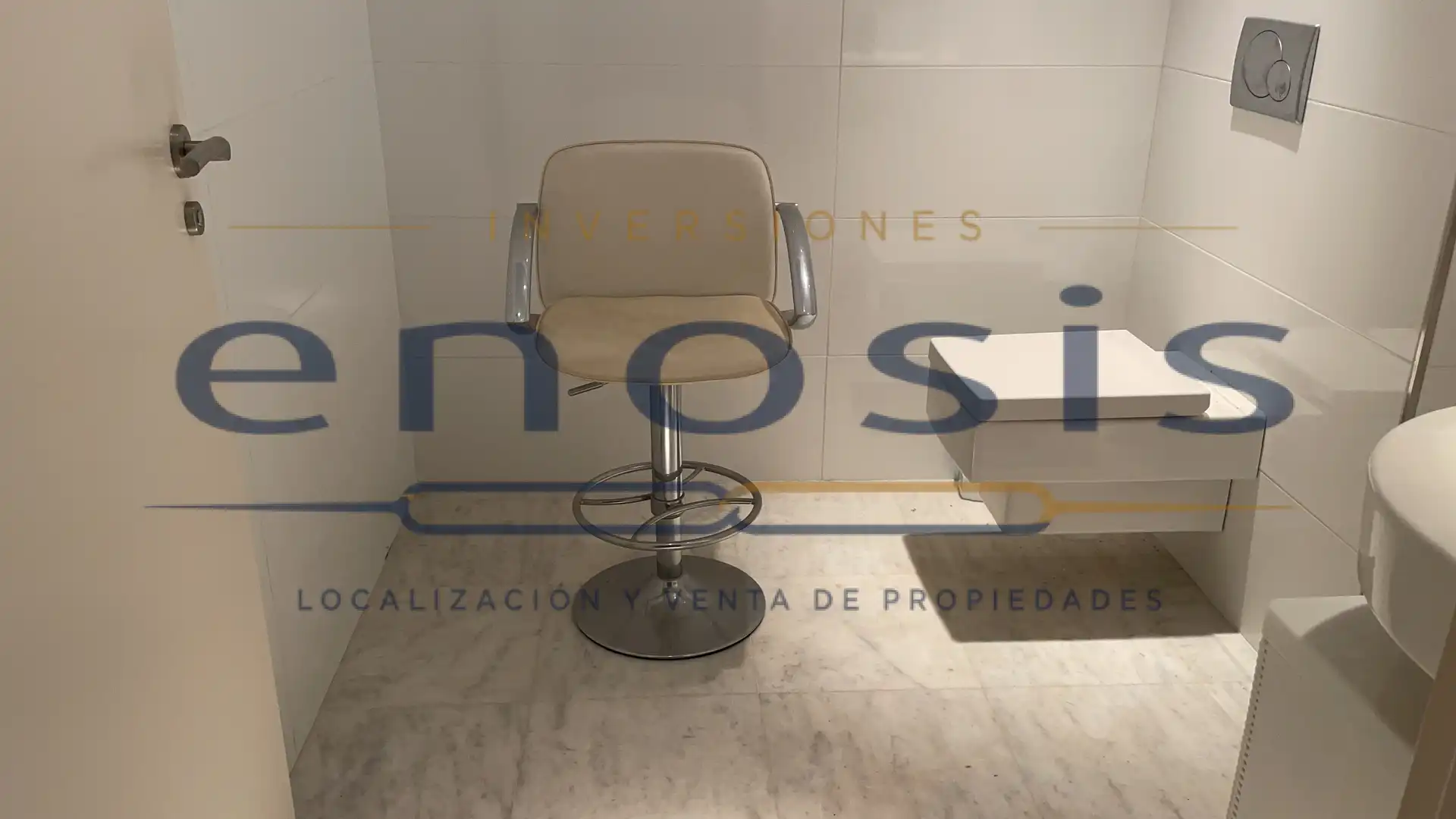 Local comercial de lloguer a calle saavedra fajardo, imagen 8