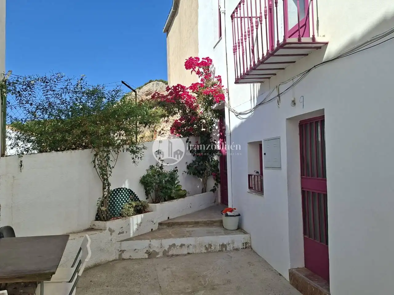 Casa con piscina in vendita a Pegalajar