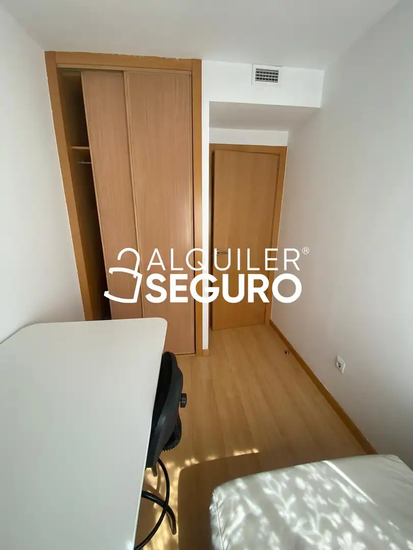 Piso de alquiler en Guadalajara con Calefacción y Amueblado