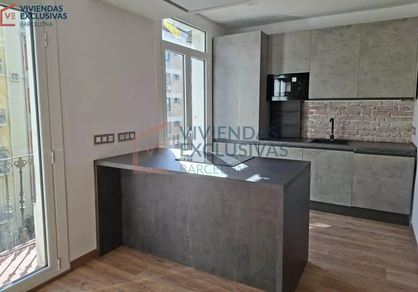 Piso con terraza en venta en Carrer de Viladomat, imagen 8