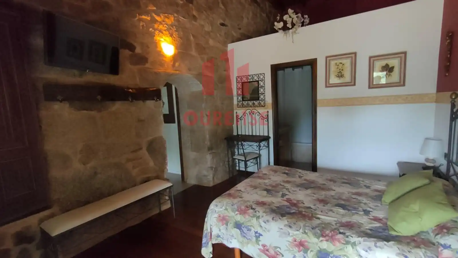 Dormitori de Finca rústica en venda en San Amaro amb Aire condicionat, Calefacció i Jardí privat