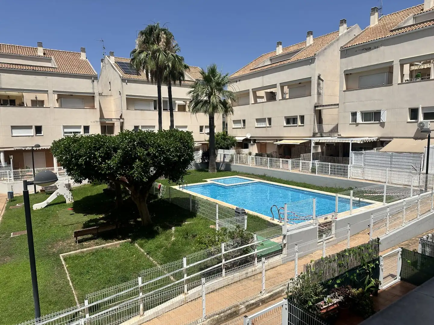 Piscina de Casa adosada de lloguer en Almenara amb Calefacció, Terrassa i Balcó