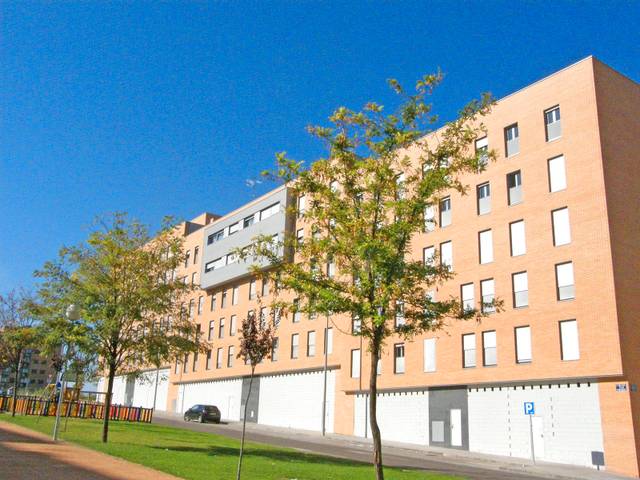 Local comercial en Alquiler en Bulevar Clara Campoamor, 17 en Las Cañas