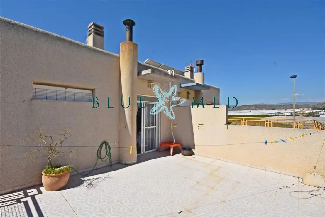 Vista exterior de Dúplex en venda en Mazarrón amb Aire condicionat, Calefacció i Jardí privat