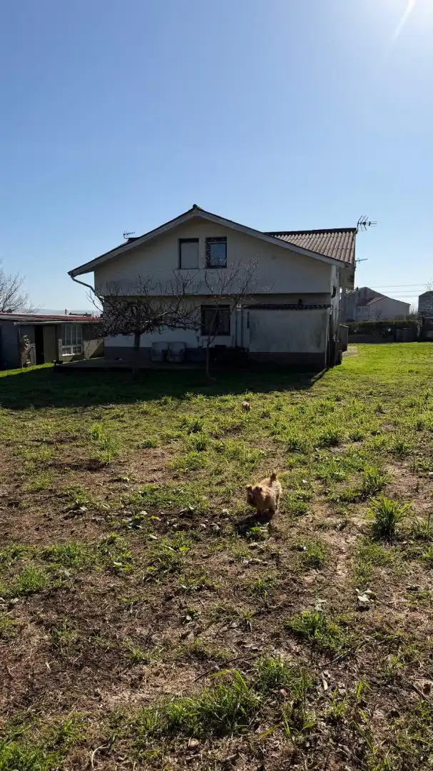 Casa o xalet en venda en Carballo amb Calefacció, Jardí privat i Moblat