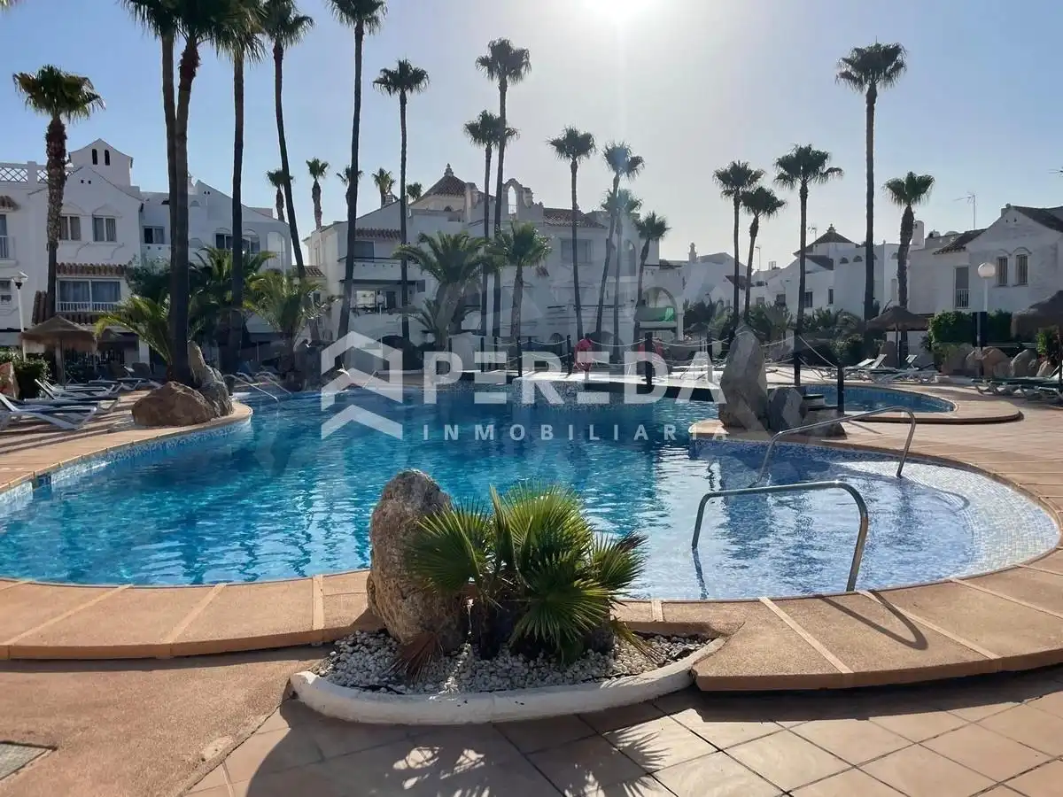Vista exterior de Apartamento en venta en Roquetas de Mar con Aire acondicionado, Jardín privado y Terraza