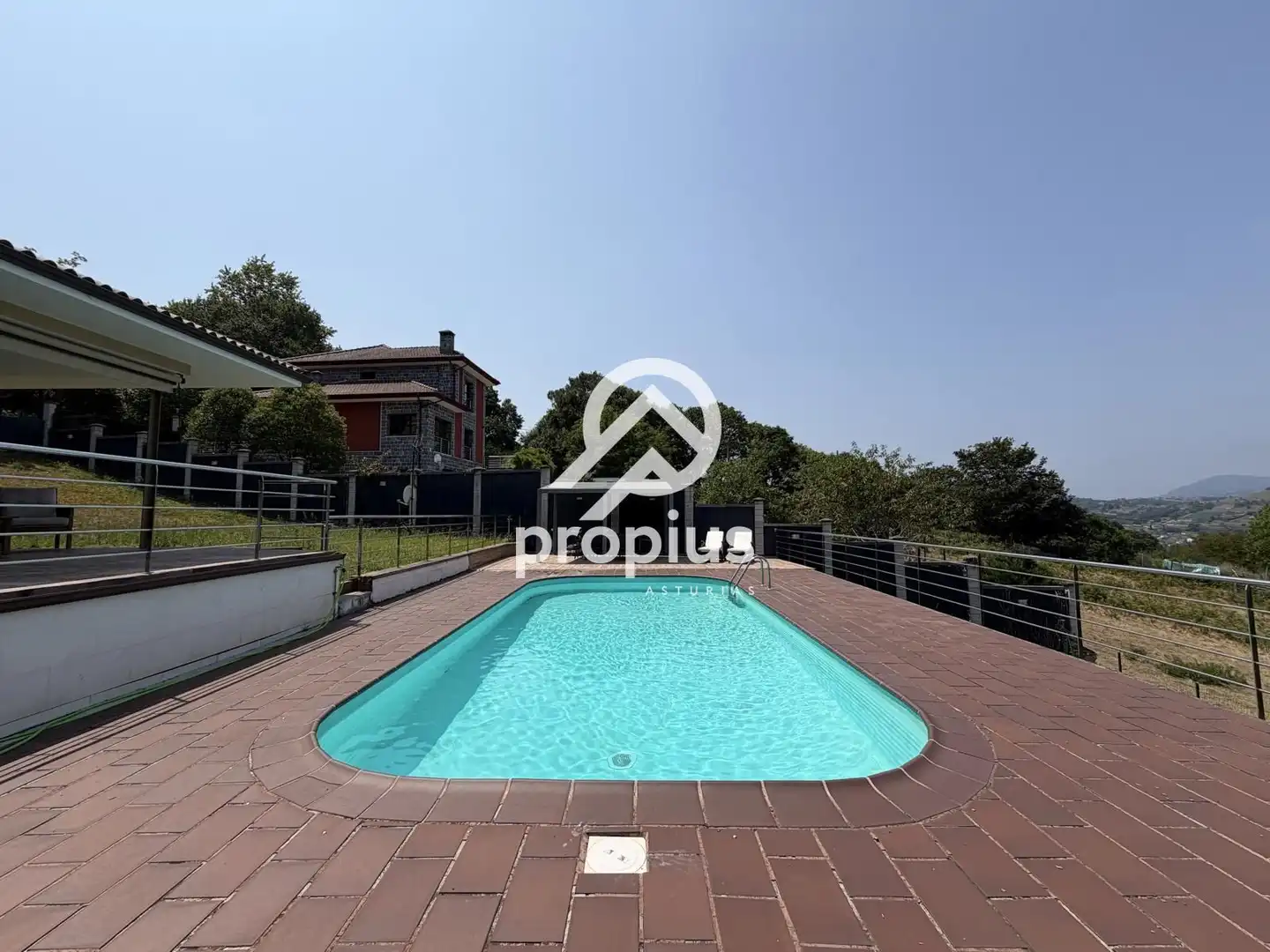 Piscina de Casa o chalet en venta en Cangas de Onís con Calefacción, Terraza y Trastero