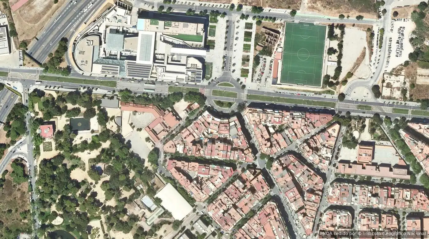 Vista exterior de Nau industrial en venda en Can Vidalet