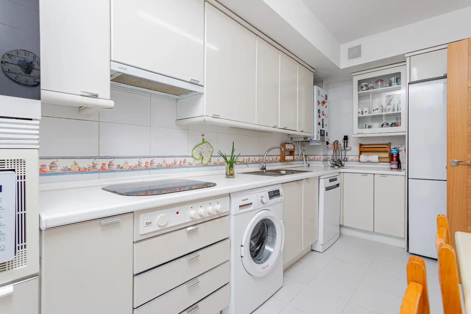 Cocina de Casa adosada en venta en Tres Cantos con Calefacción, Jardín privado y Terraza