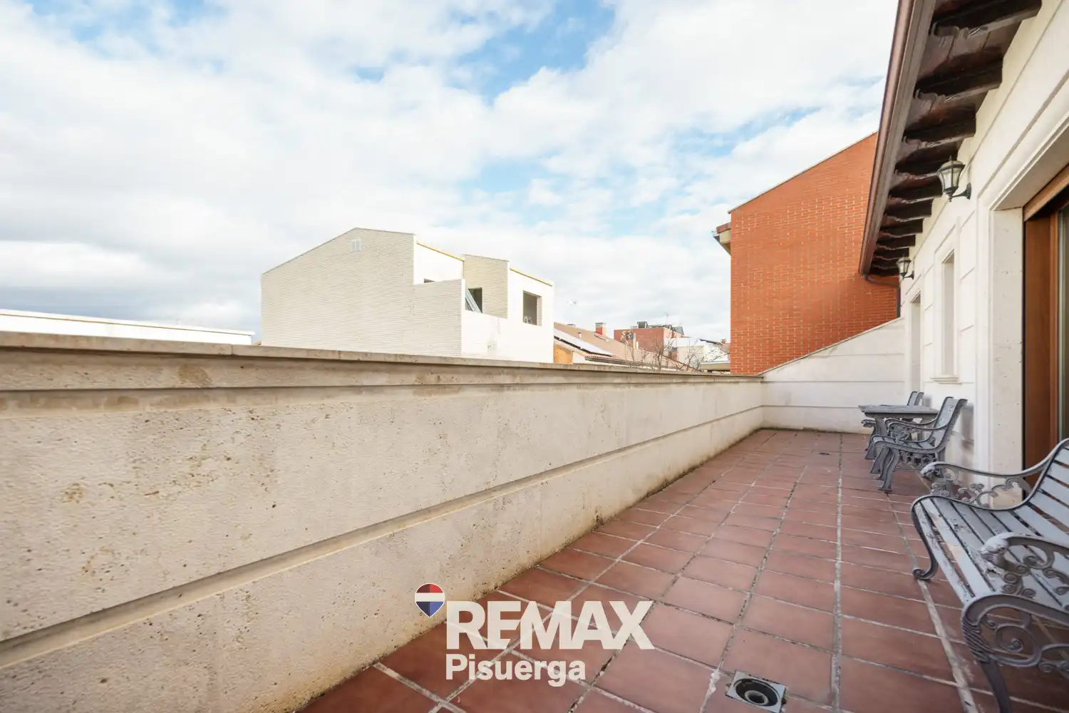 Terraza de Casa o chalet en venta en Laguna de Duero con Aire acondicionado, Calefacción y Jardín privado