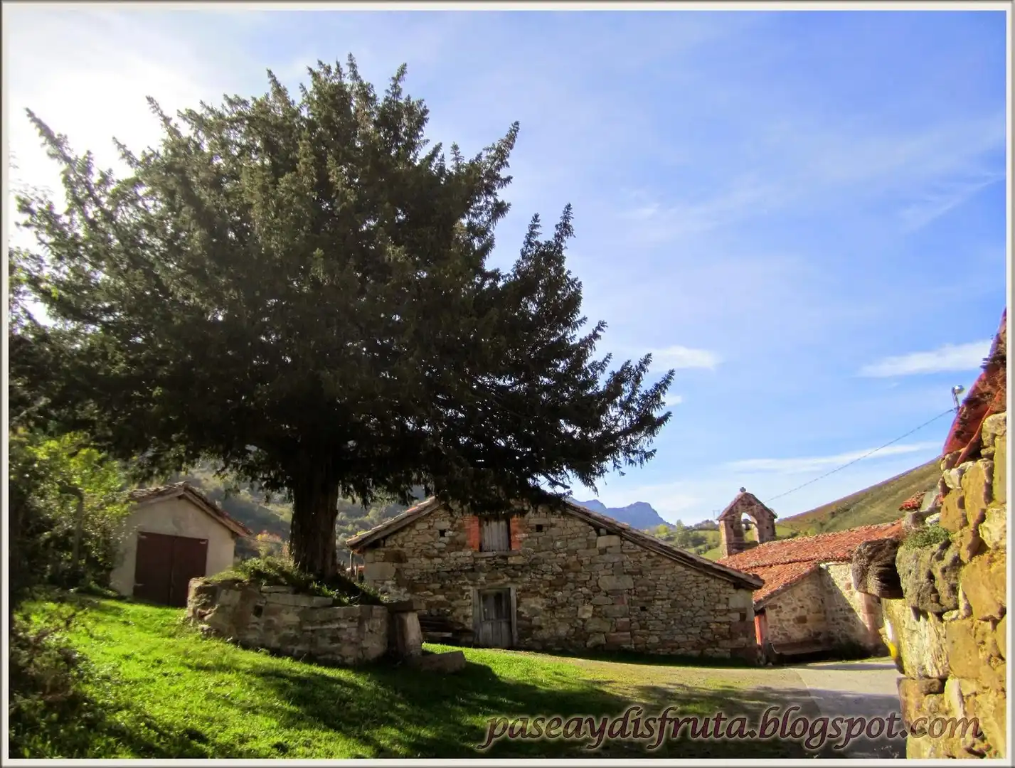 Vista exterior de Casa o chalet en venta en Teverga