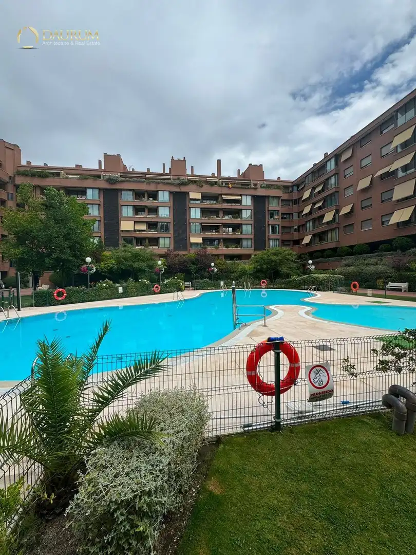 Appartement avec piscine à vendre à Ventisquero de La Condesa