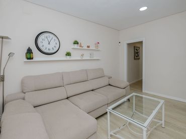 Piso con balcón en venta en Plaza Fernando de Herrera