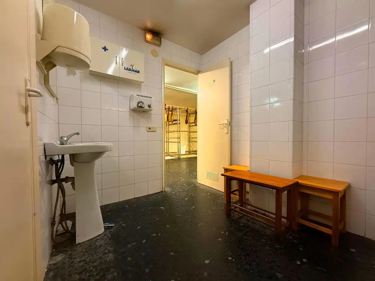 Local comercial en venta en Carrer de Joaquim Ruyra, imagen 14