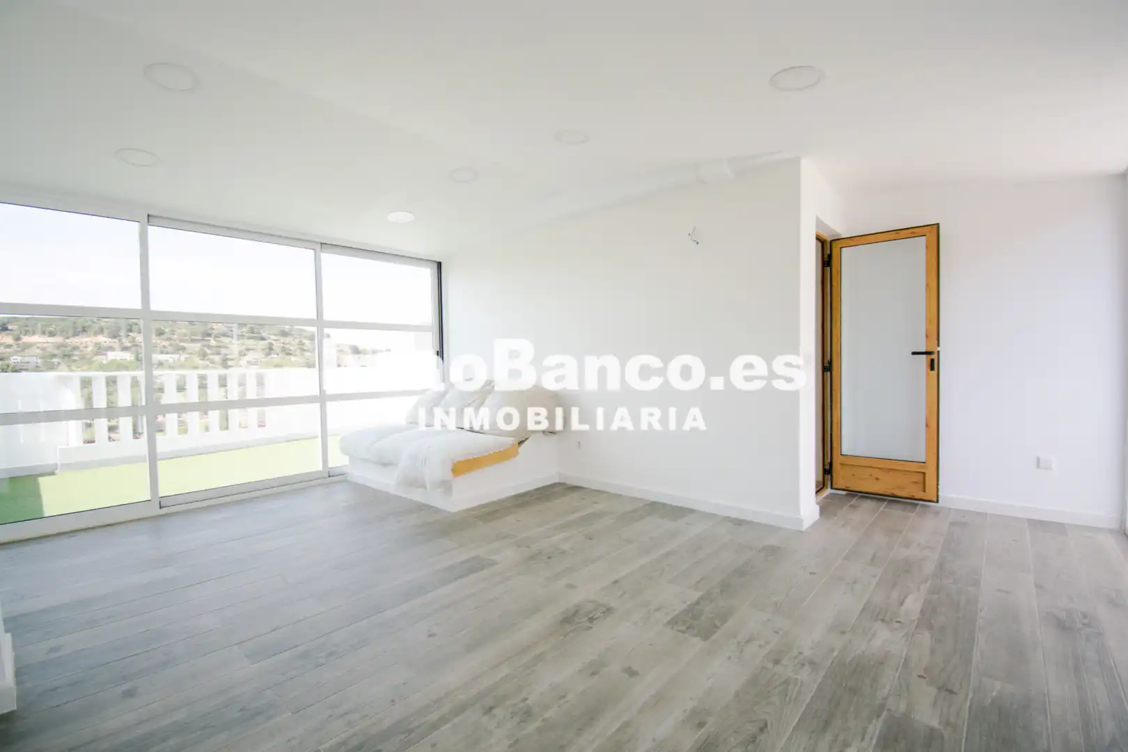 Casa adosada de alquiler en Chiva con Aire acondicionado, Jardín privado y Terraza