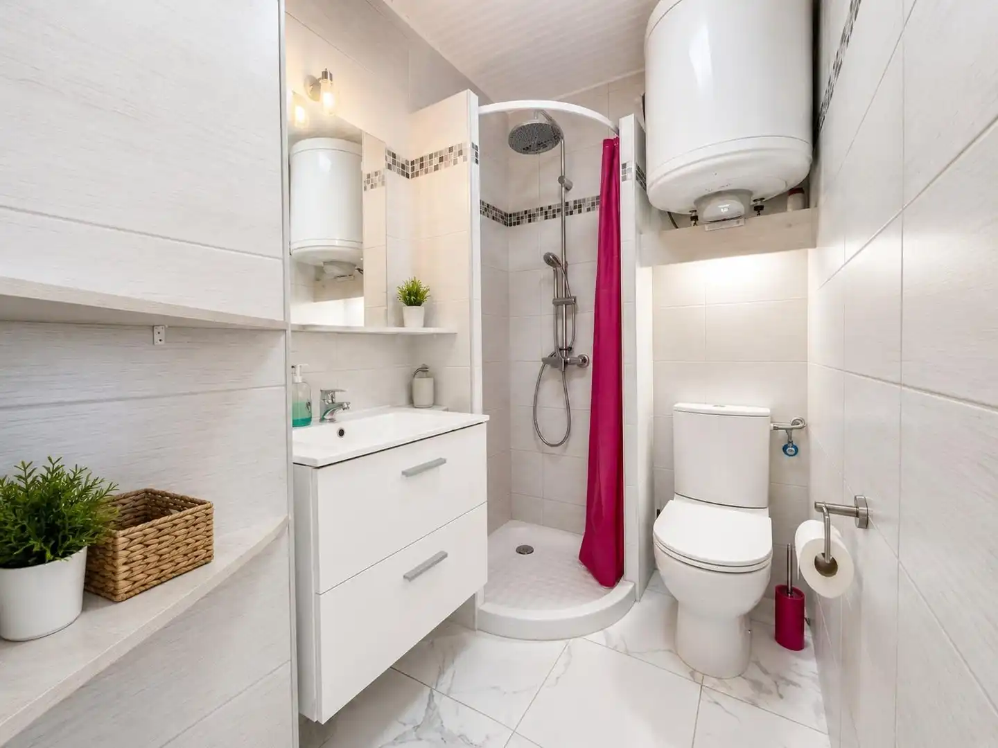 Bathroom of Attic for sale in Empuriabrava  with Air Conditioner, Heating and Terrace
