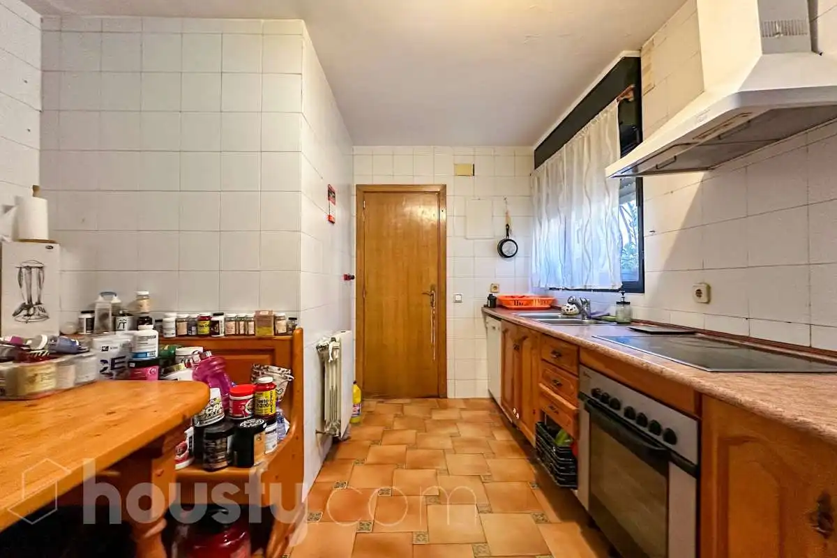 Detached homes for sale in Calle del Grabado, Sector 3