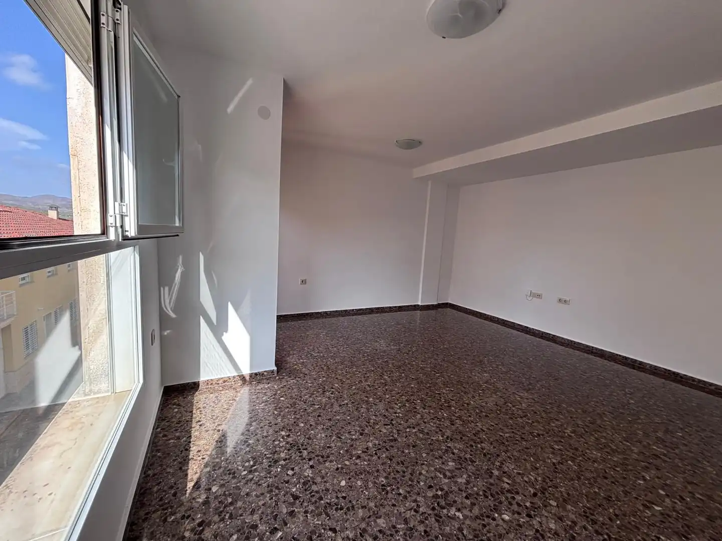 Bedroom of Attic for sale in Casinos  with Terrace, Storage room and Oven